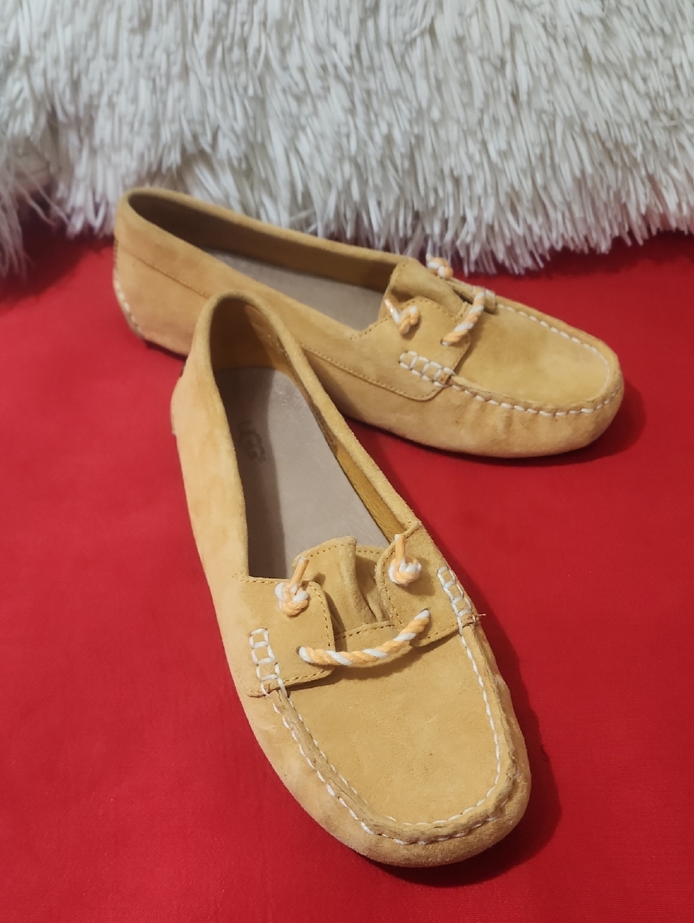 UGG SAYDE Yellow and White Suede Slip-On Loafers